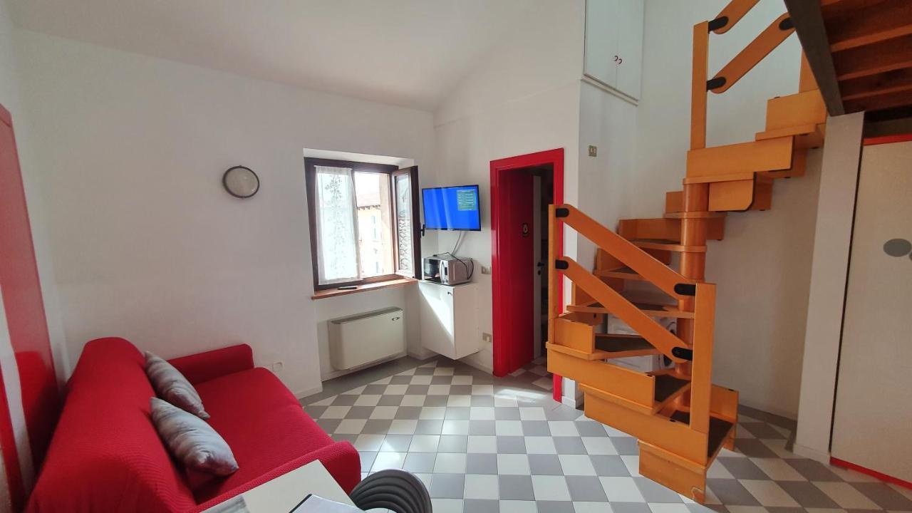 Appartamenti Adriana Сирмионе Экстерьер фото